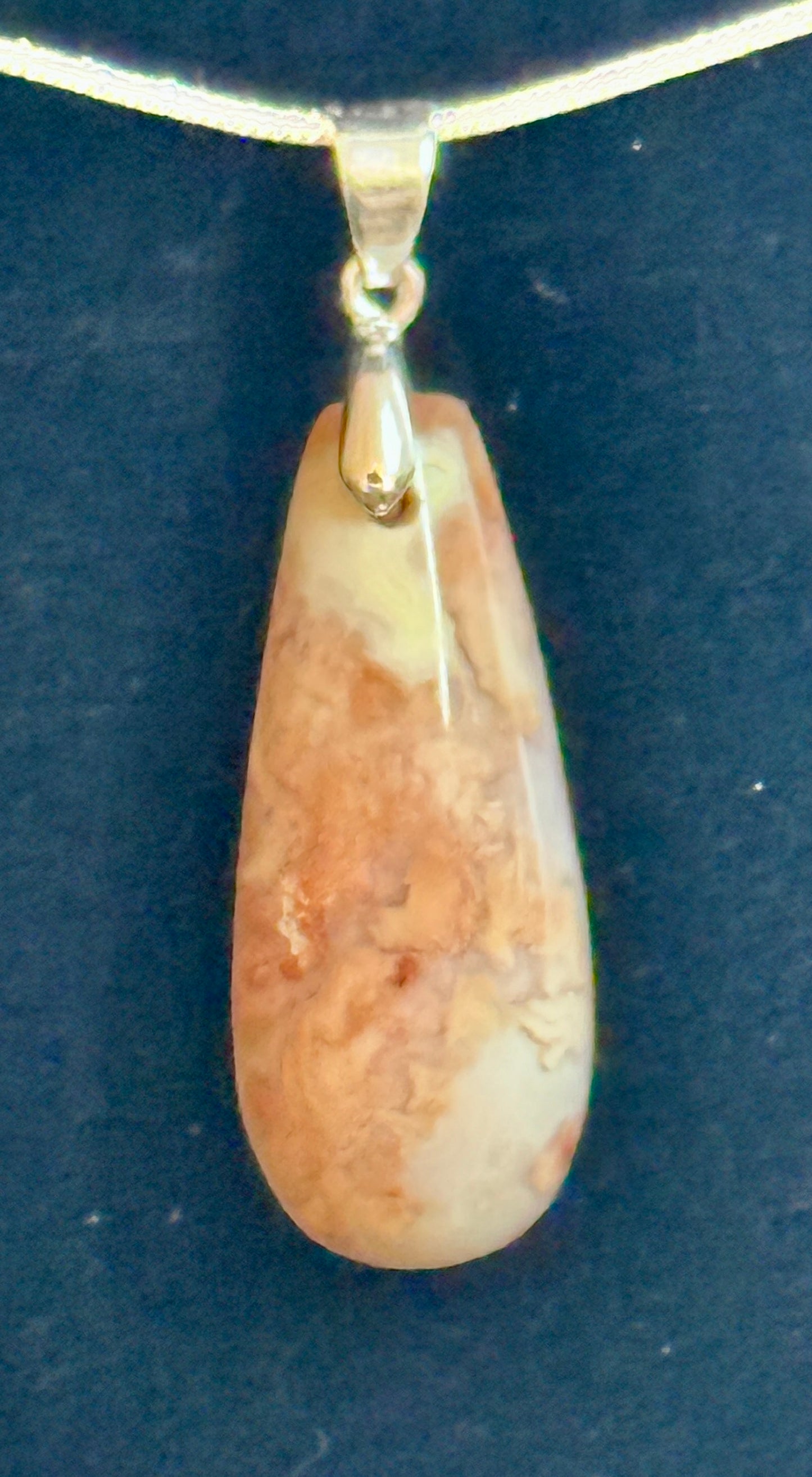 Pendentif calcédoine / agate rose pierre naturelle