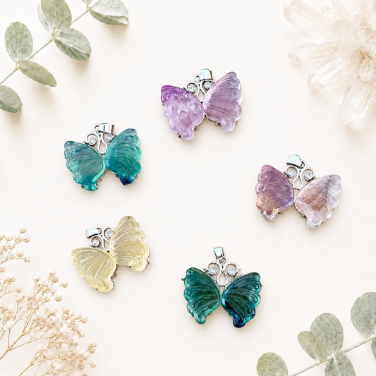 Pendentif papillon en fluorite pierre naturelle semi précieuse