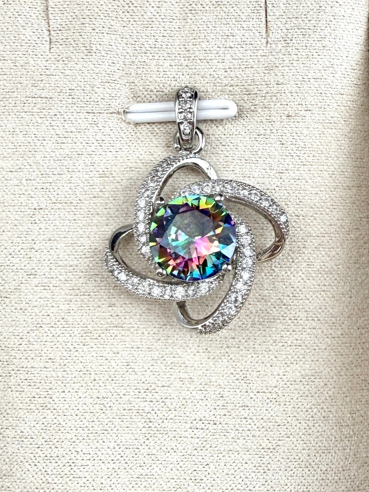 Pendentif en pierre naturelle semi précieuse