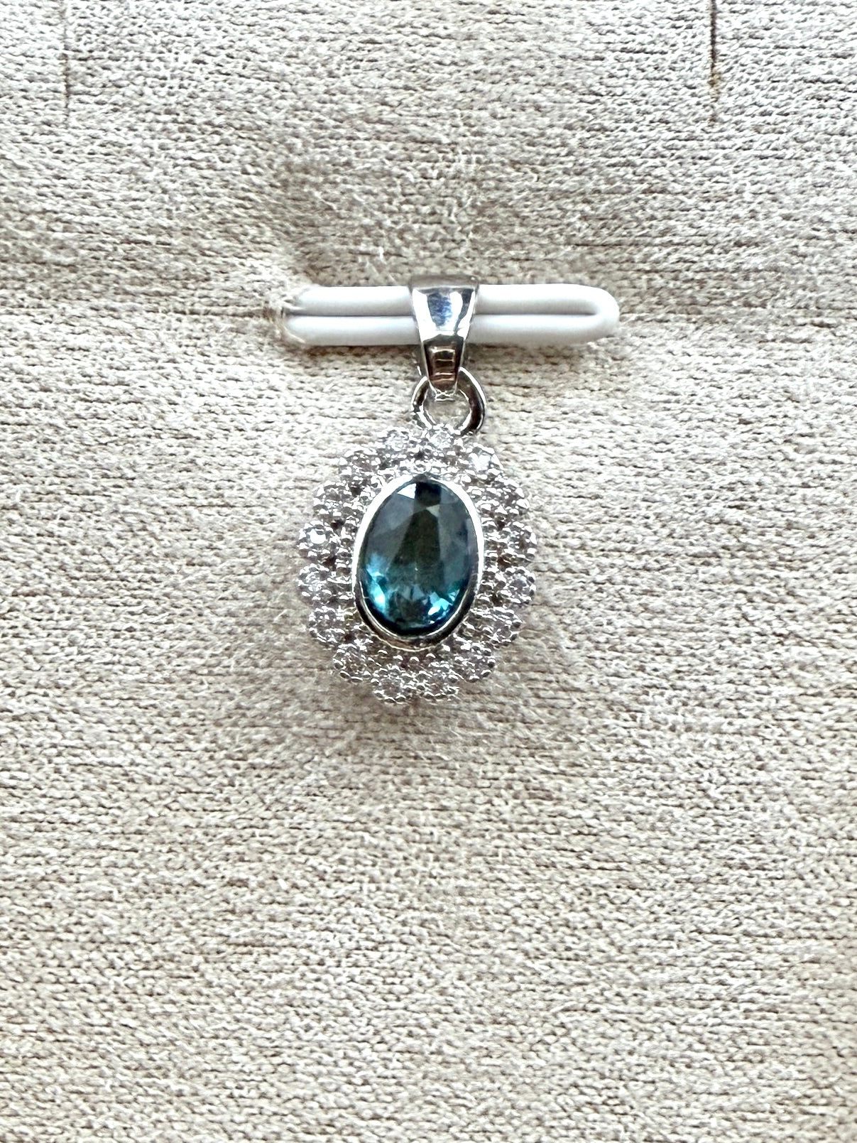 Pendentif en pierre naturelle semi précieuse