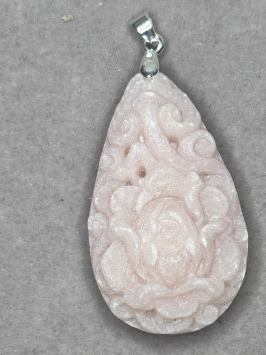 Pendentif en opale rose pierre naturelle semi précieus