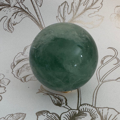 Sphere en fluorite pierre semi précieuse