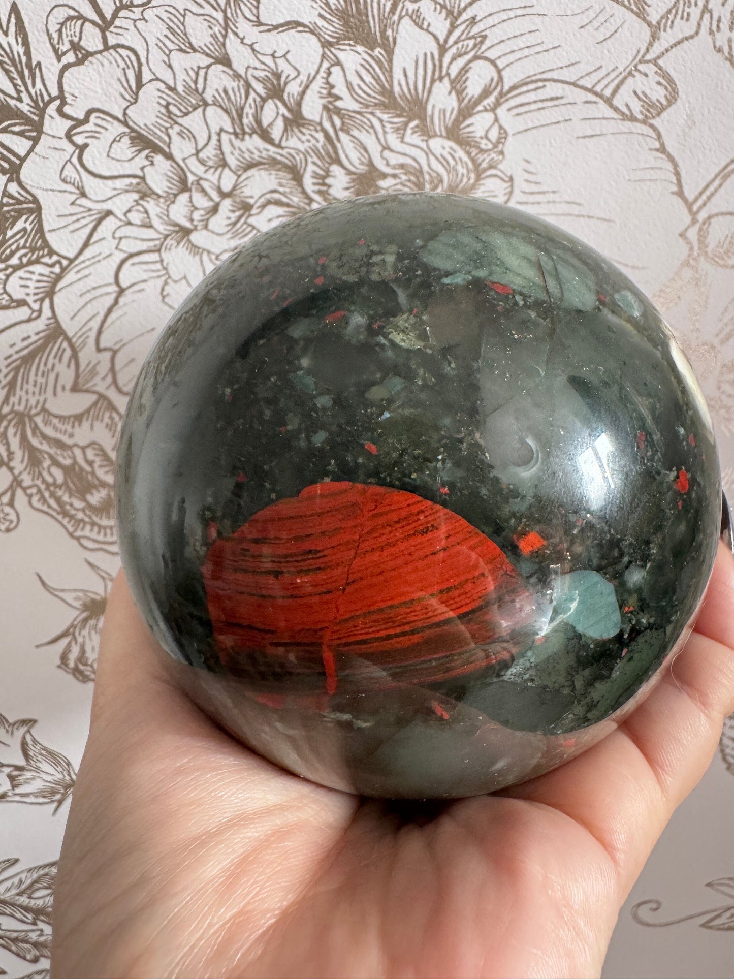 Exceptionnelle grande sphère héliotrope - African bloodstone