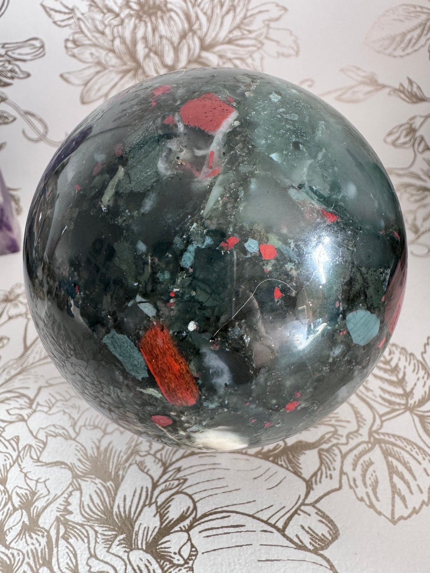 Exceptionnelle grande sphère héliotrope - African bloodstone