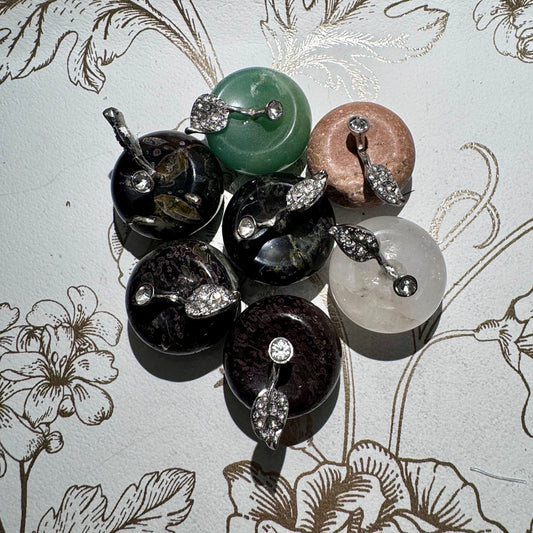 Mini pomme en pierre semi précieuses