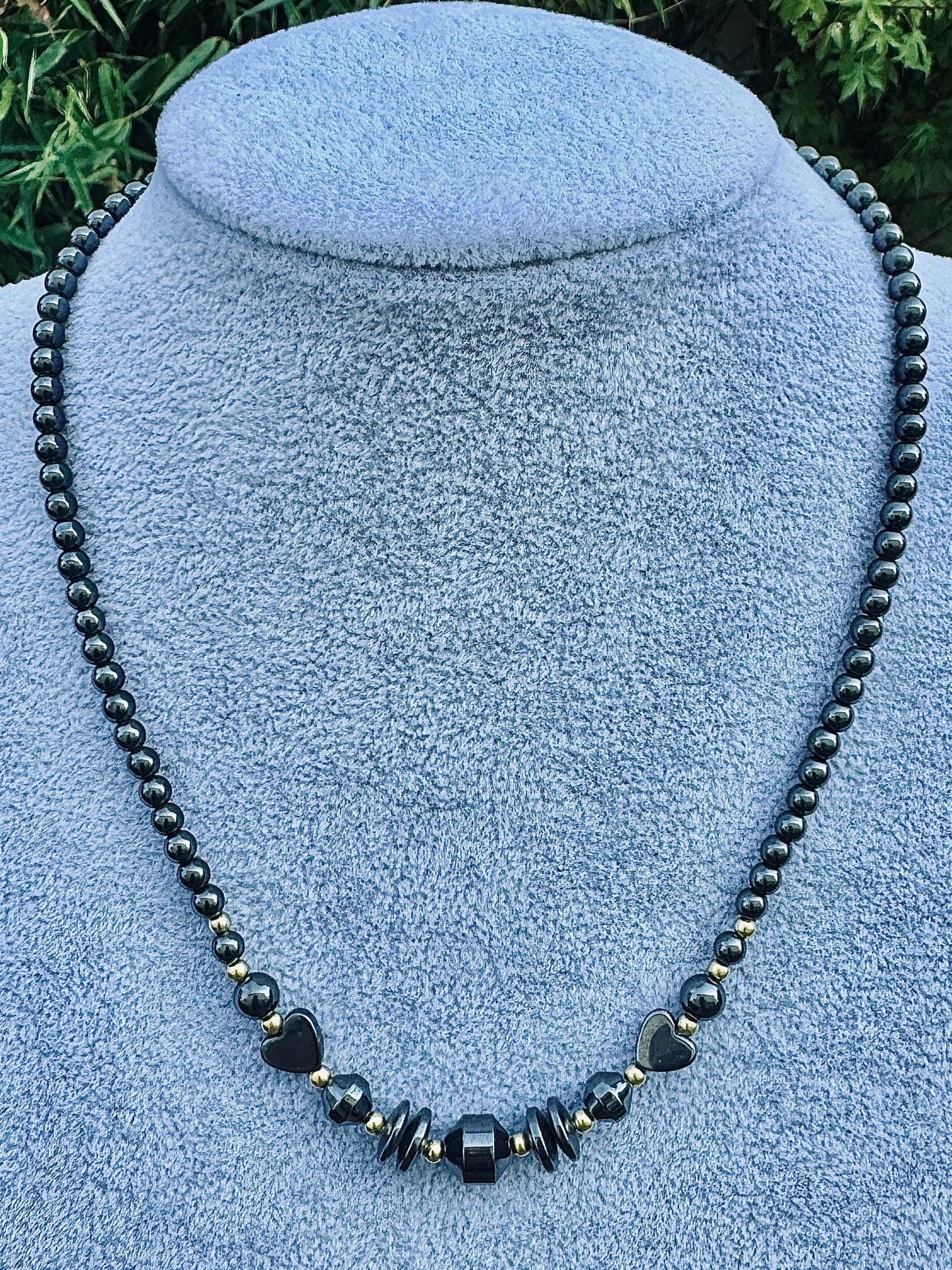 Collier en hématite pierre naturelle semi précieuse