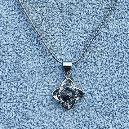 Collier pendentif en pierre naturelle semi précieuse