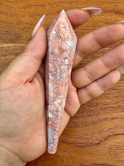 Agate/calcedoine rose forme sceptre pierre naturelle semi precieuse