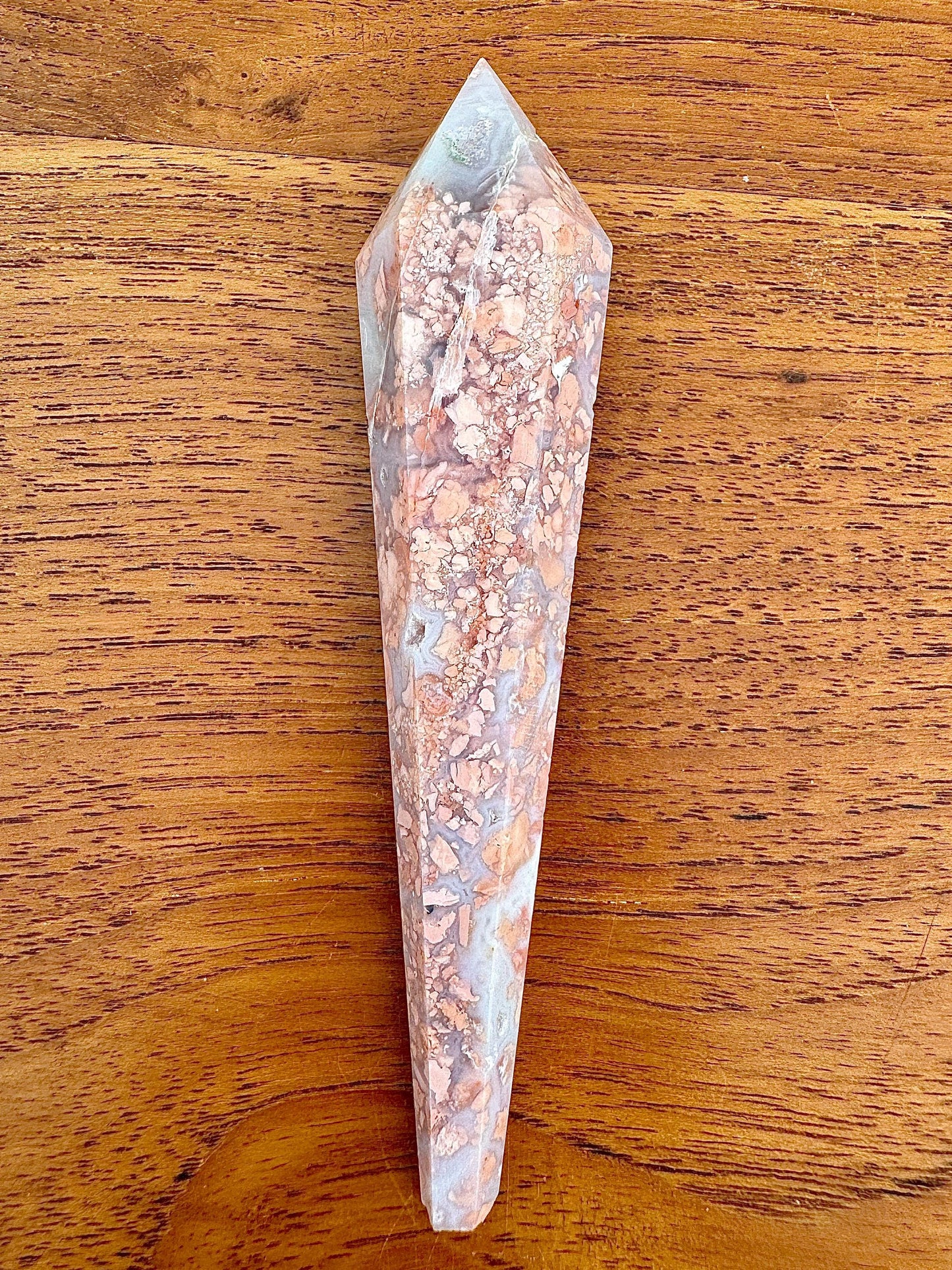 Agate/calcedoine rose forme sceptre pierre naturelle semi precieuse
