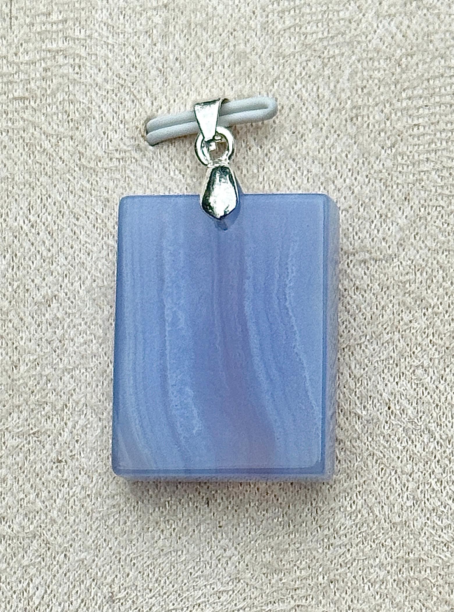 Pendentif en agate dentelle bleue pierre semi précieuse