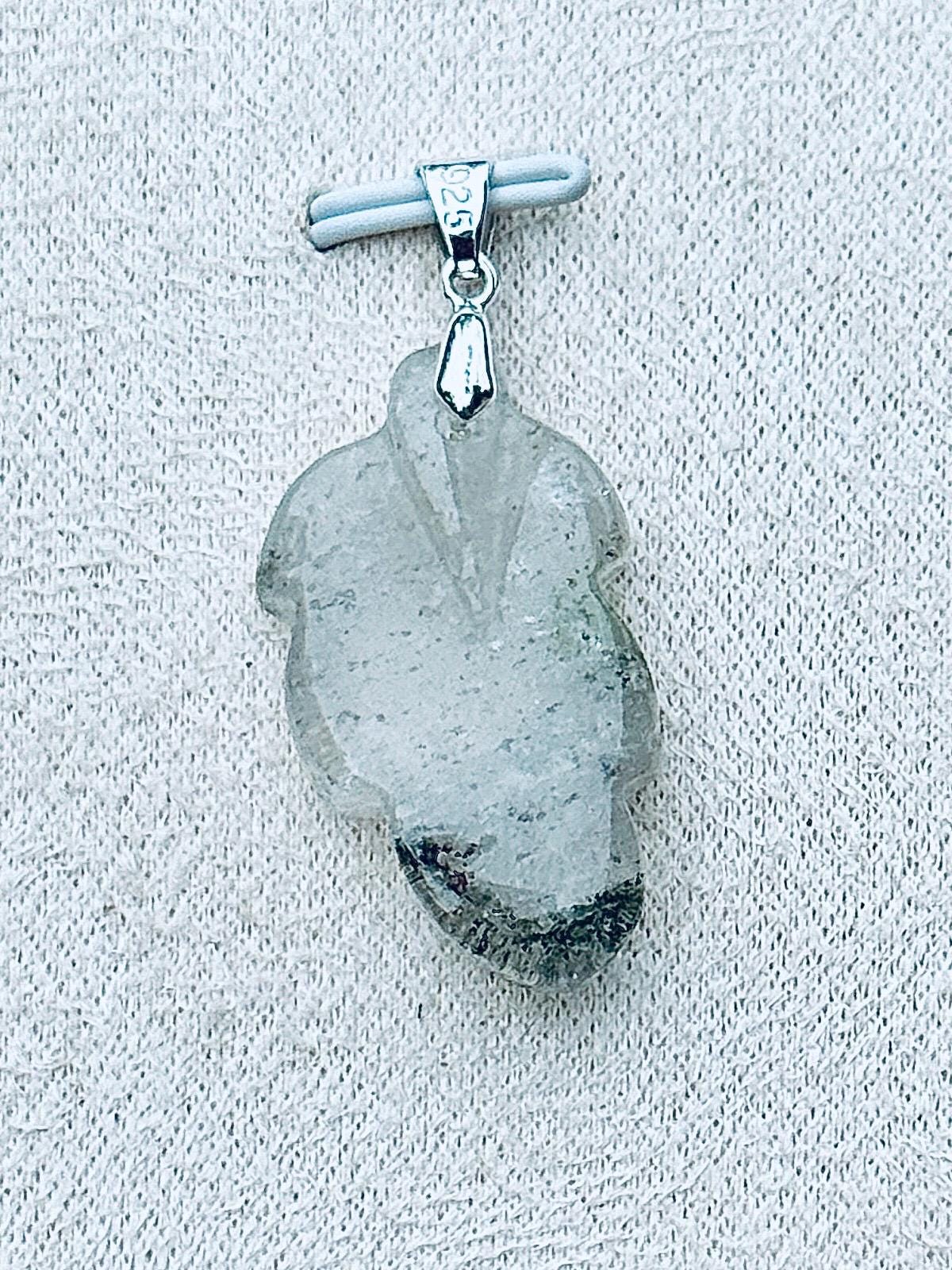Pendentif feuille en lodolite - quartz jardin pierre naturelle semi précieuse