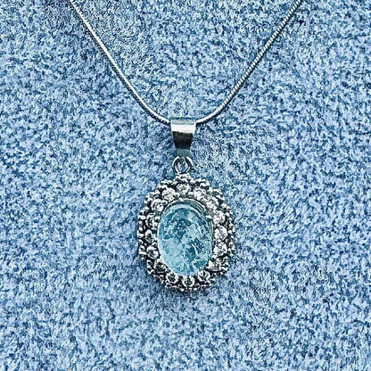 Collier pendentif en pierre naturelle semi précieuse