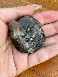 Fluorite noire brute pierre semi precieuse