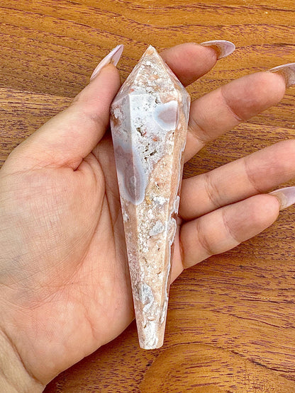 Agate/calcedoine rose forme sceptre pierre naturelle semi precieuse