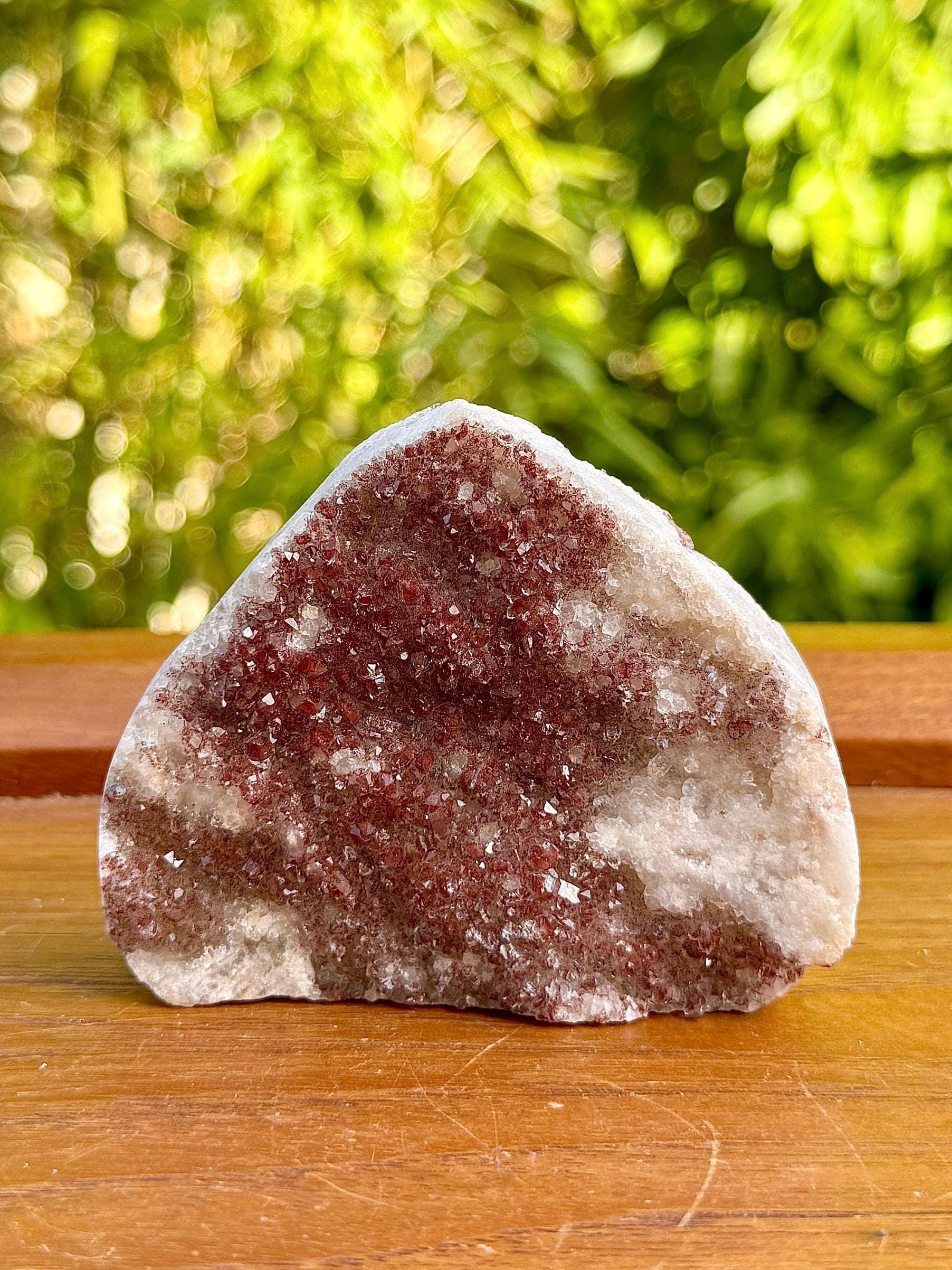 Pierre brute cristaux quartz rouge