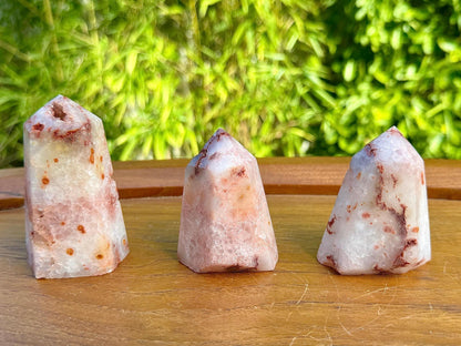 Tour quartz rouge druzy pierre semi précieuse