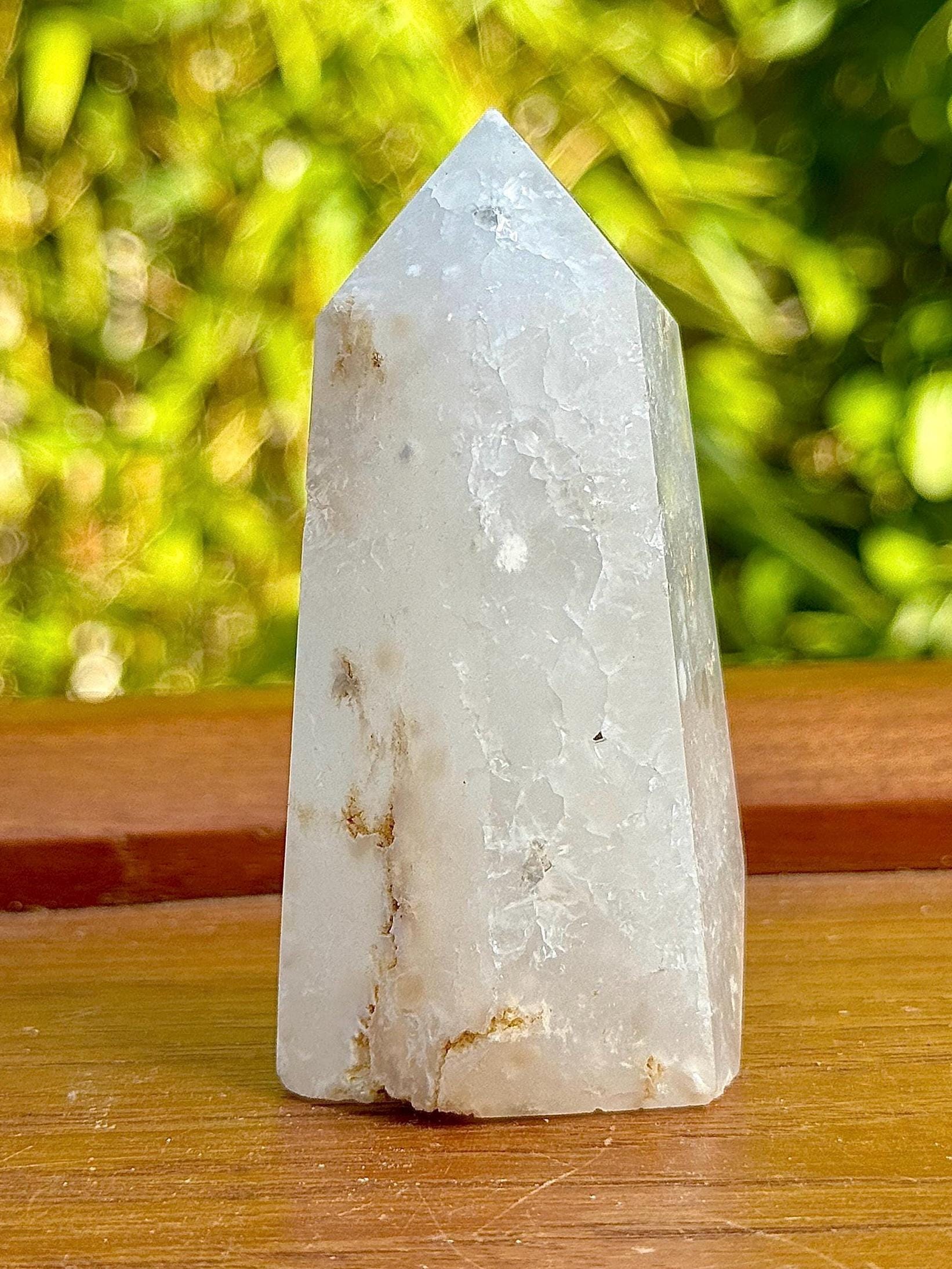 Tour en quartz laiteux pierre naturel semi précieuse