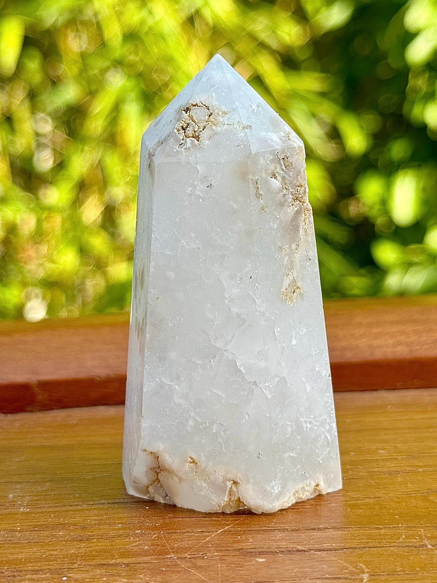 Tour en quartz laiteux pierre naturel semi précieuse