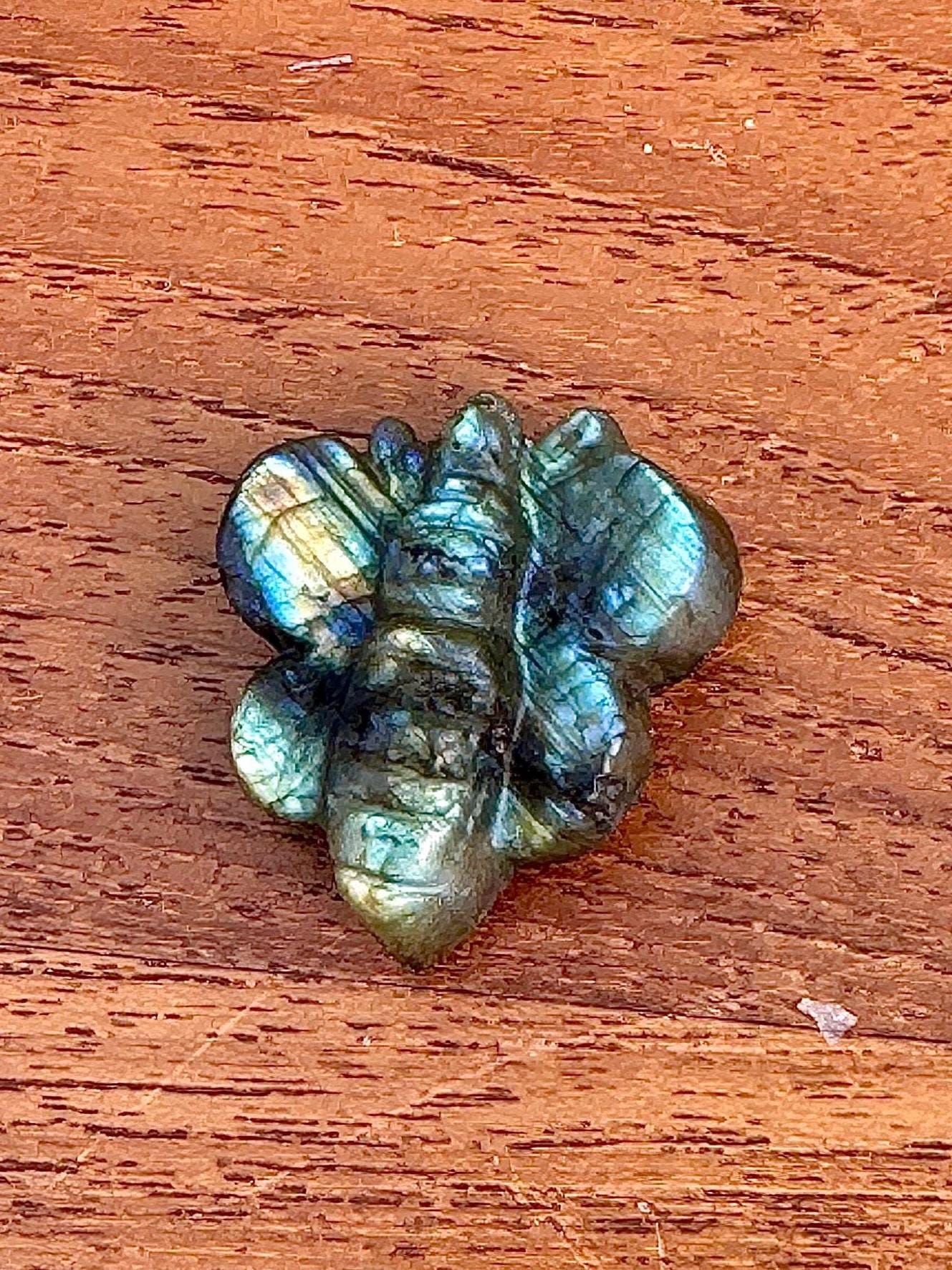 Abeille en labradorite pierre naturelle semi précieuse