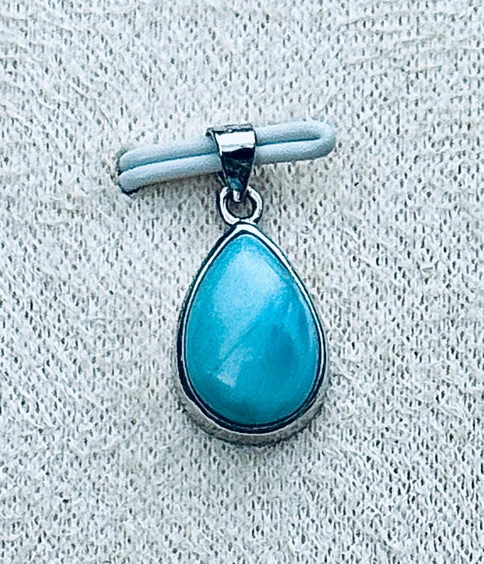 Pendentif en argent et Larimar pierre semi précieuse