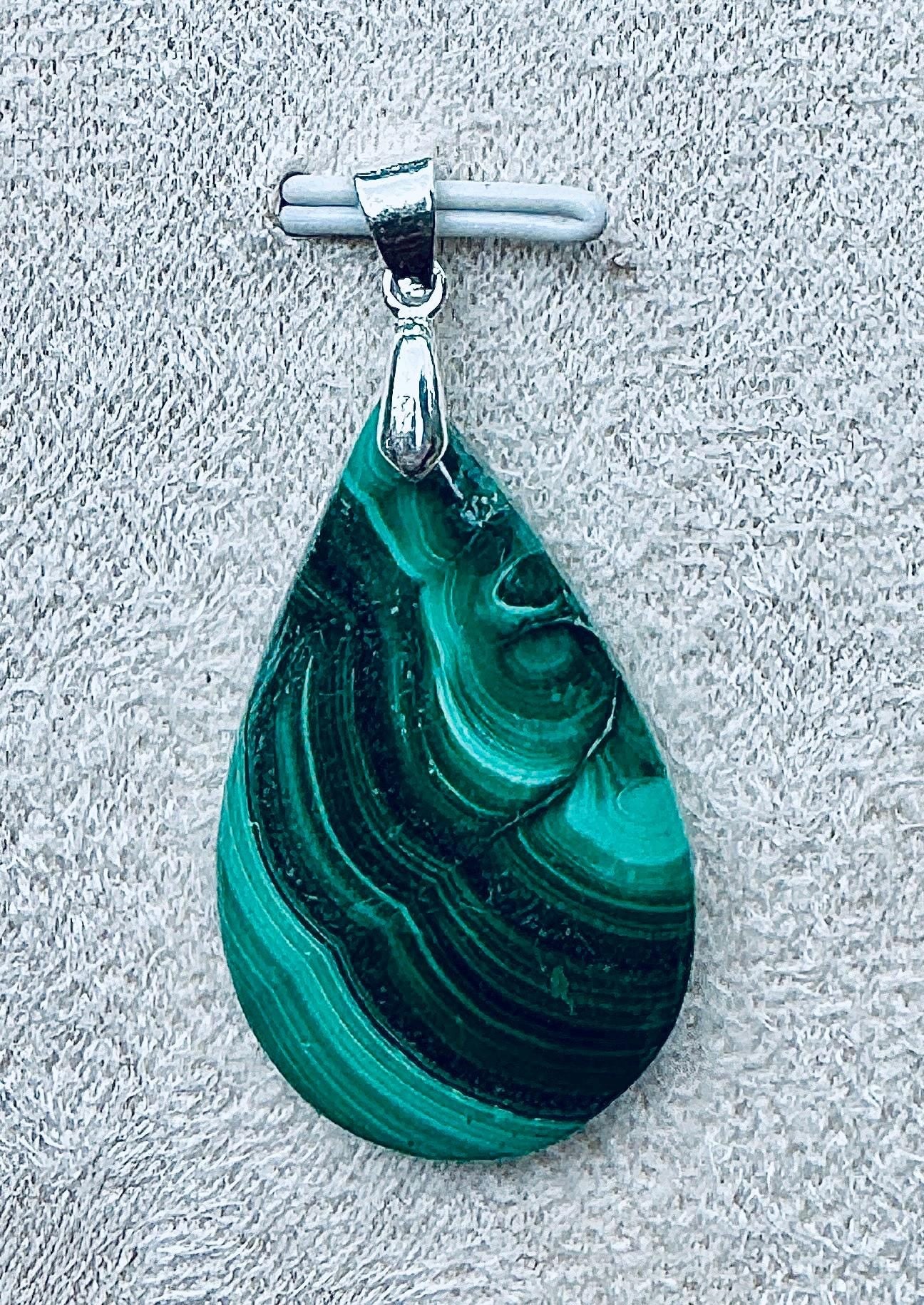 Pendentif malachite pierre semi précieuse