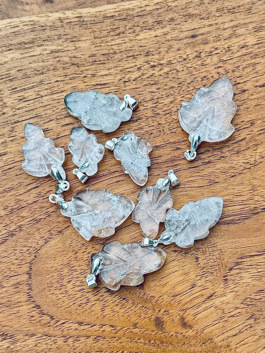 Pendentif feuille en lodolite - quartz jardin pierre naturelle semi précieuse