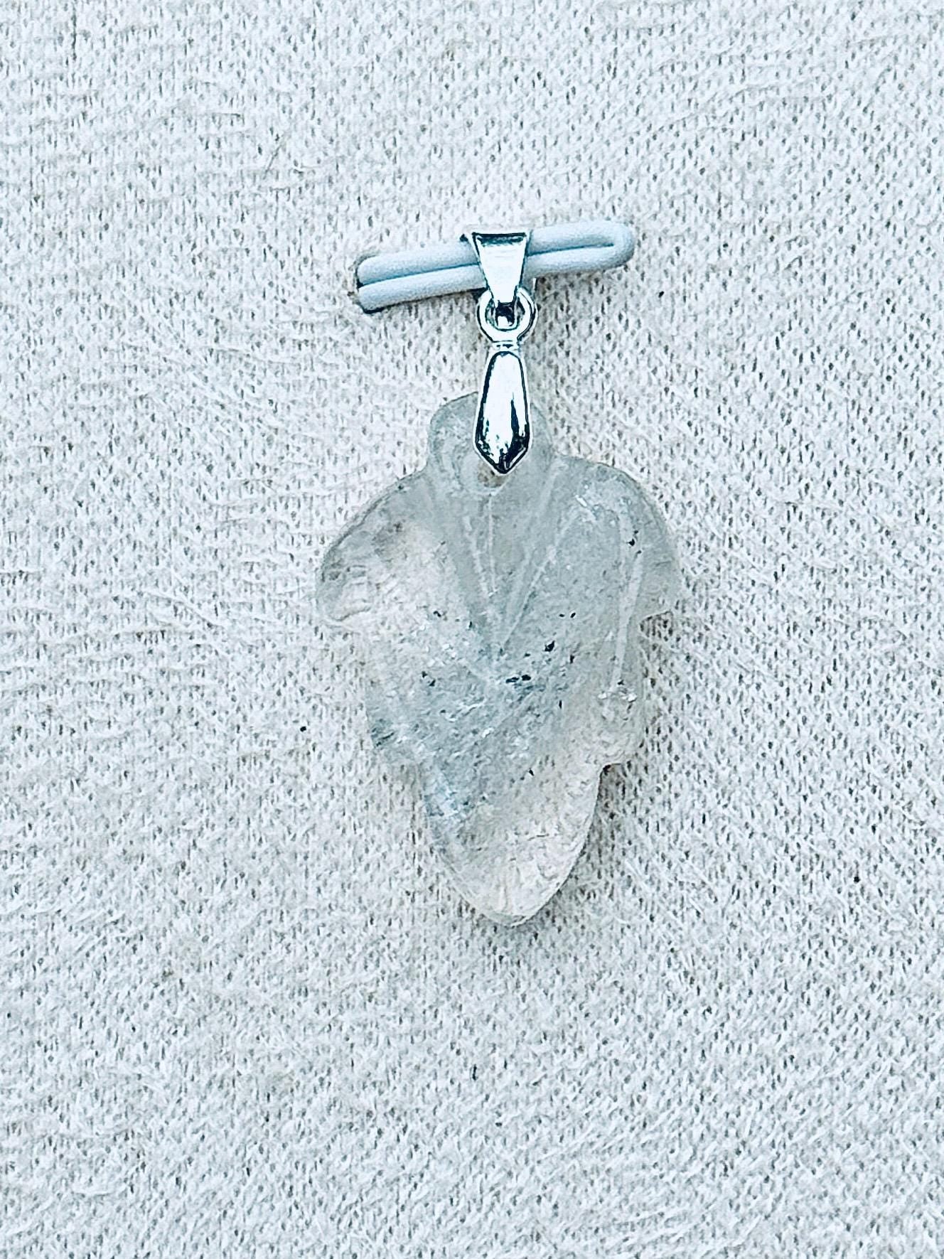Pendentif feuille en lodolite - quartz jardin pierre naturelle semi précieuse