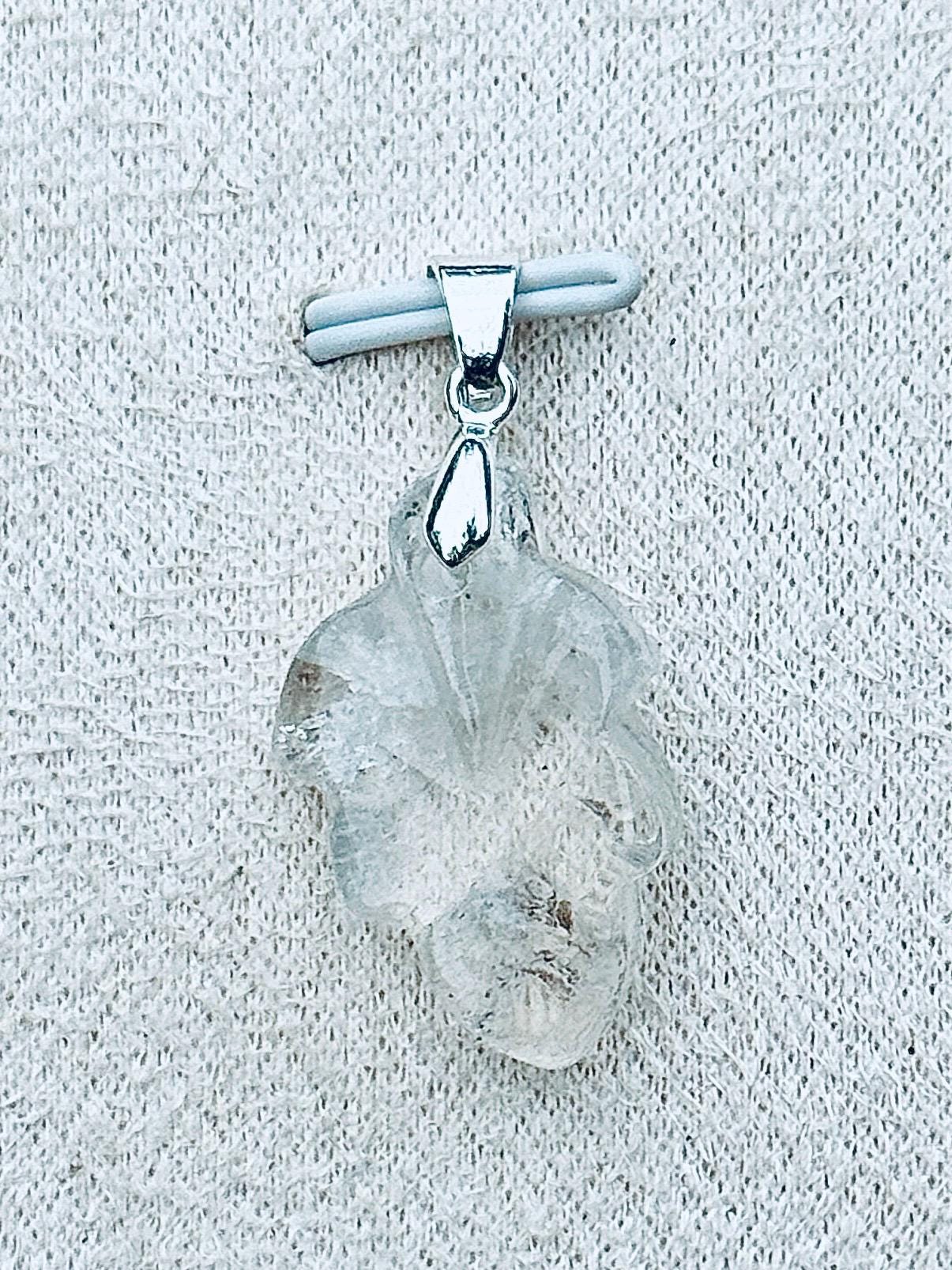 Pendentif feuille en lodolite - quartz jardin pierre naturelle semi précieuse