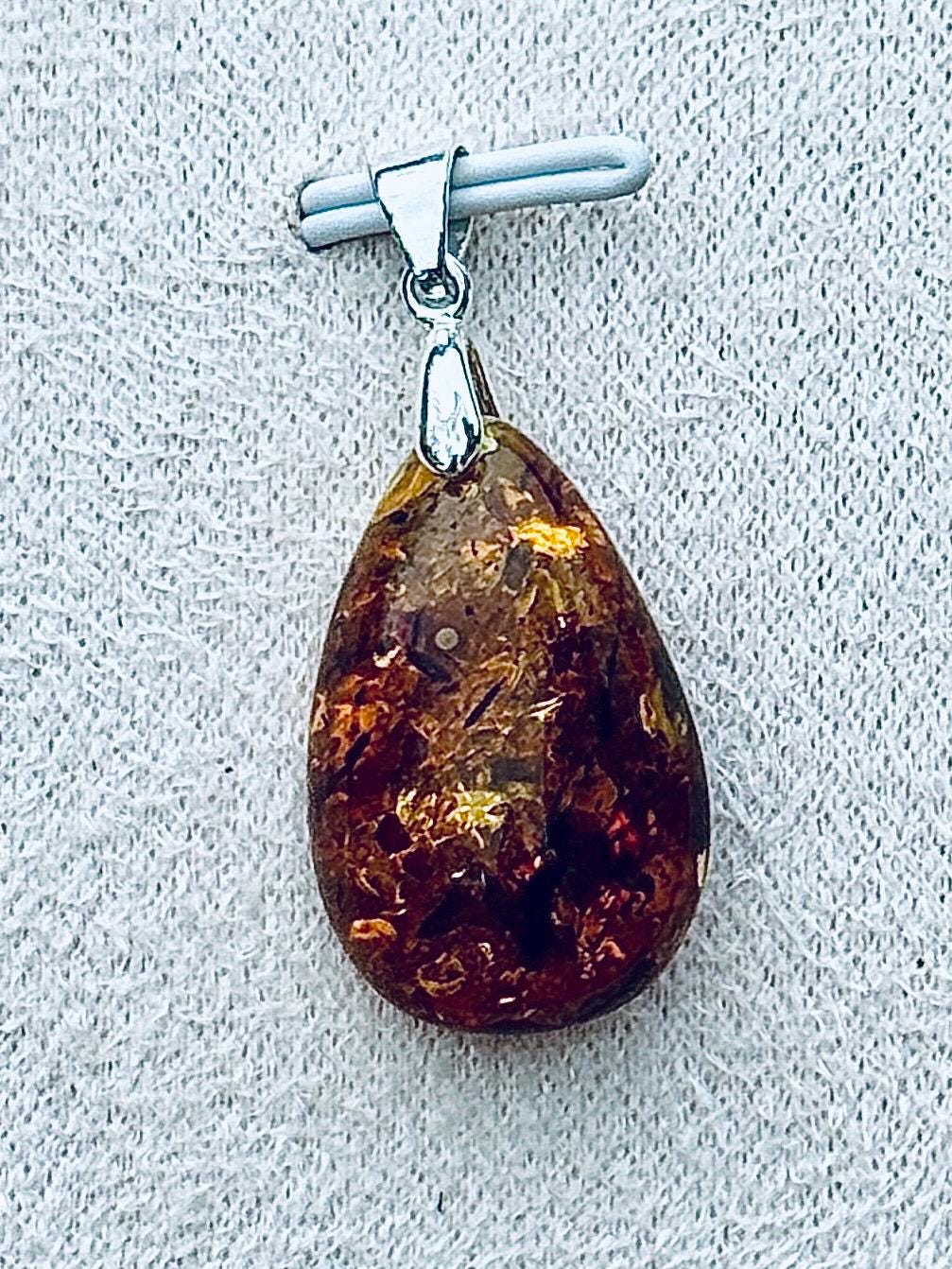 Pendentif en ambre naturelle