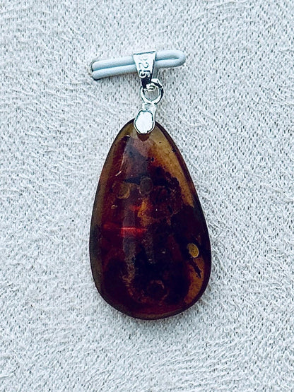 Pendentif en ambre naturelle
