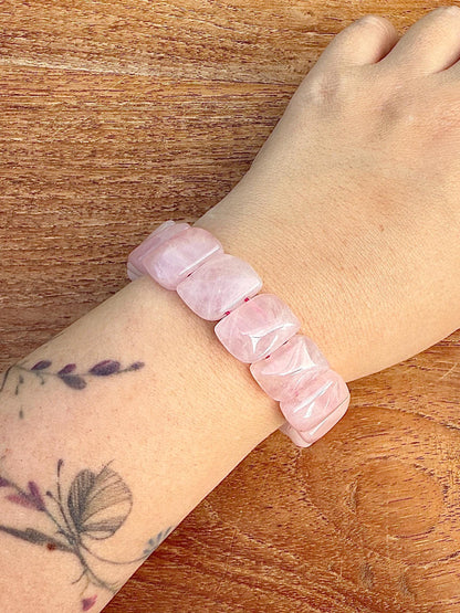 Bracelet jonc souple en quartz rose pierre semi précieuse