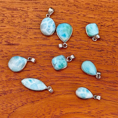 Pendentif en argent et Larimar pierre semi précieuse