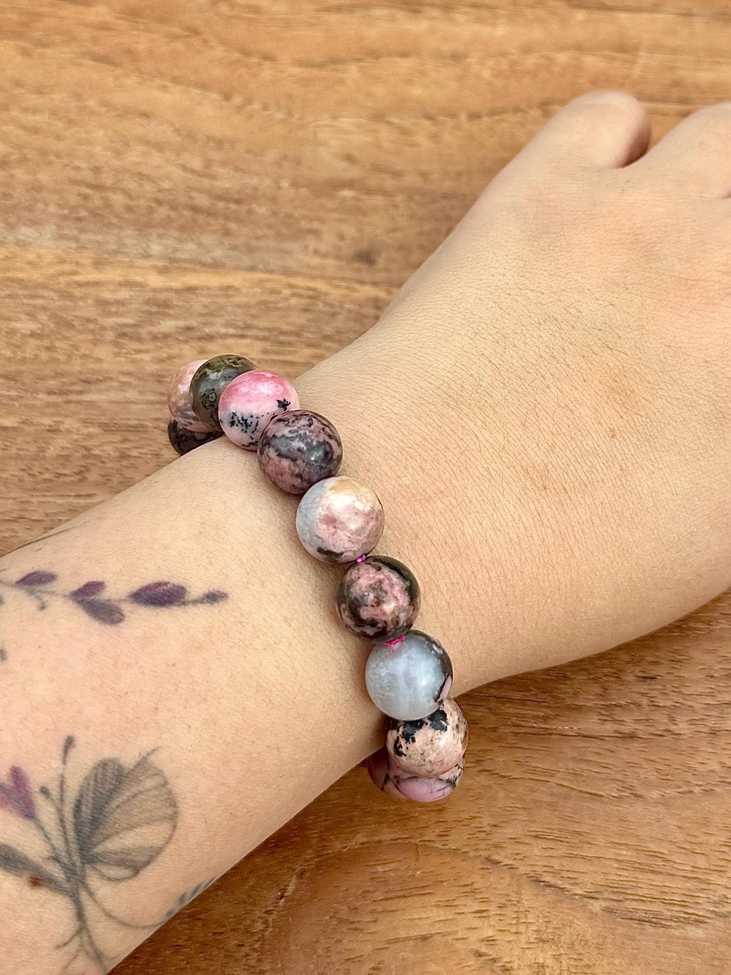 Bracelet en rhodonite noire pierre semi précieuse