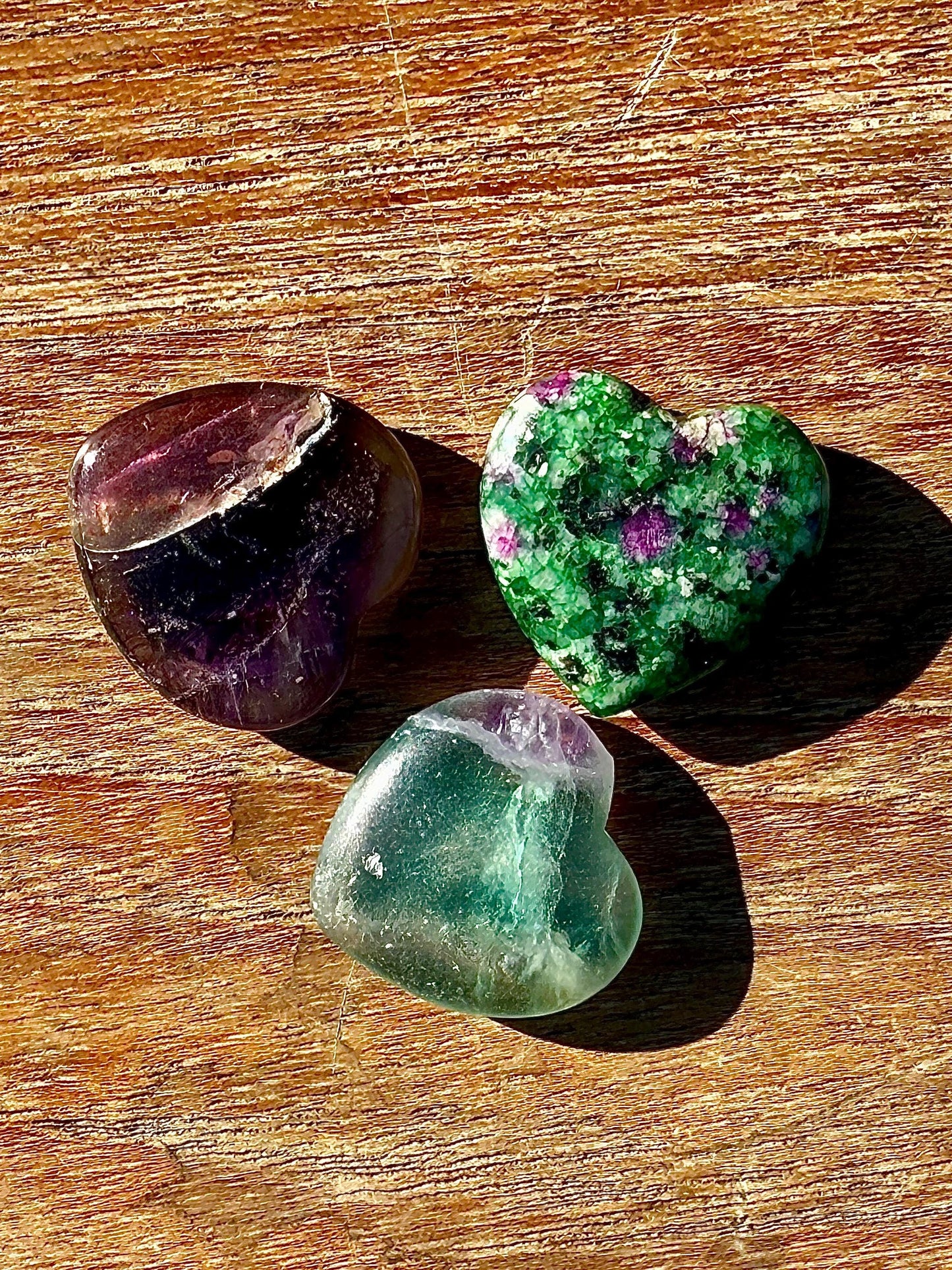 3 minis coeurs mystères en pierre semi précieuse