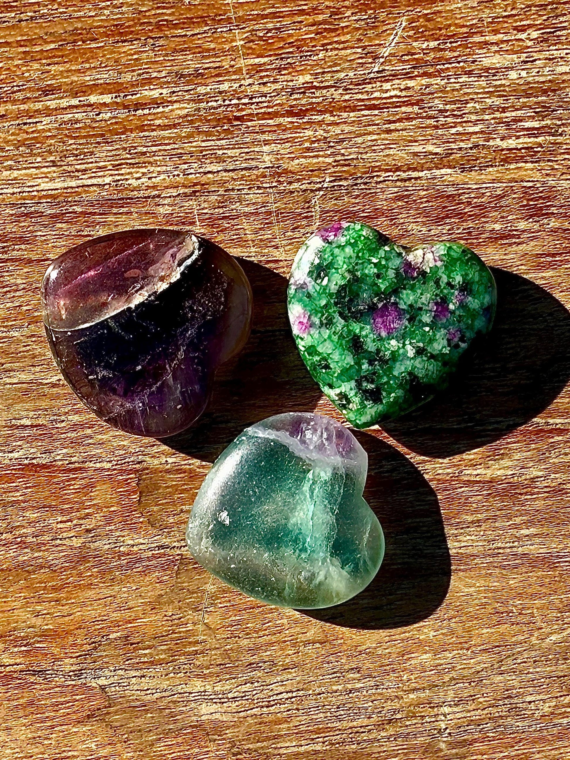 3 minis coeurs mystères en pierre semi précieuse