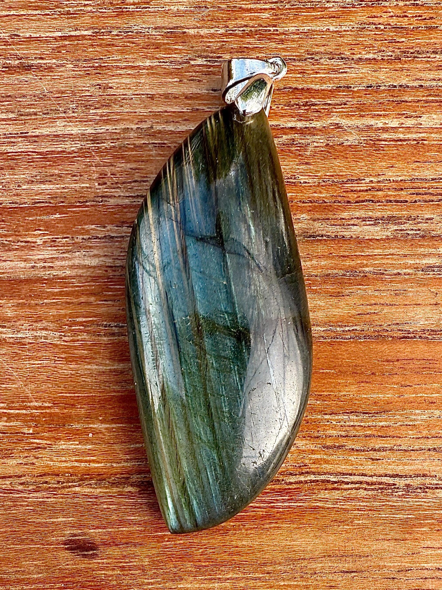 Pendentif en labradorite pierre naturelle semi précieuse