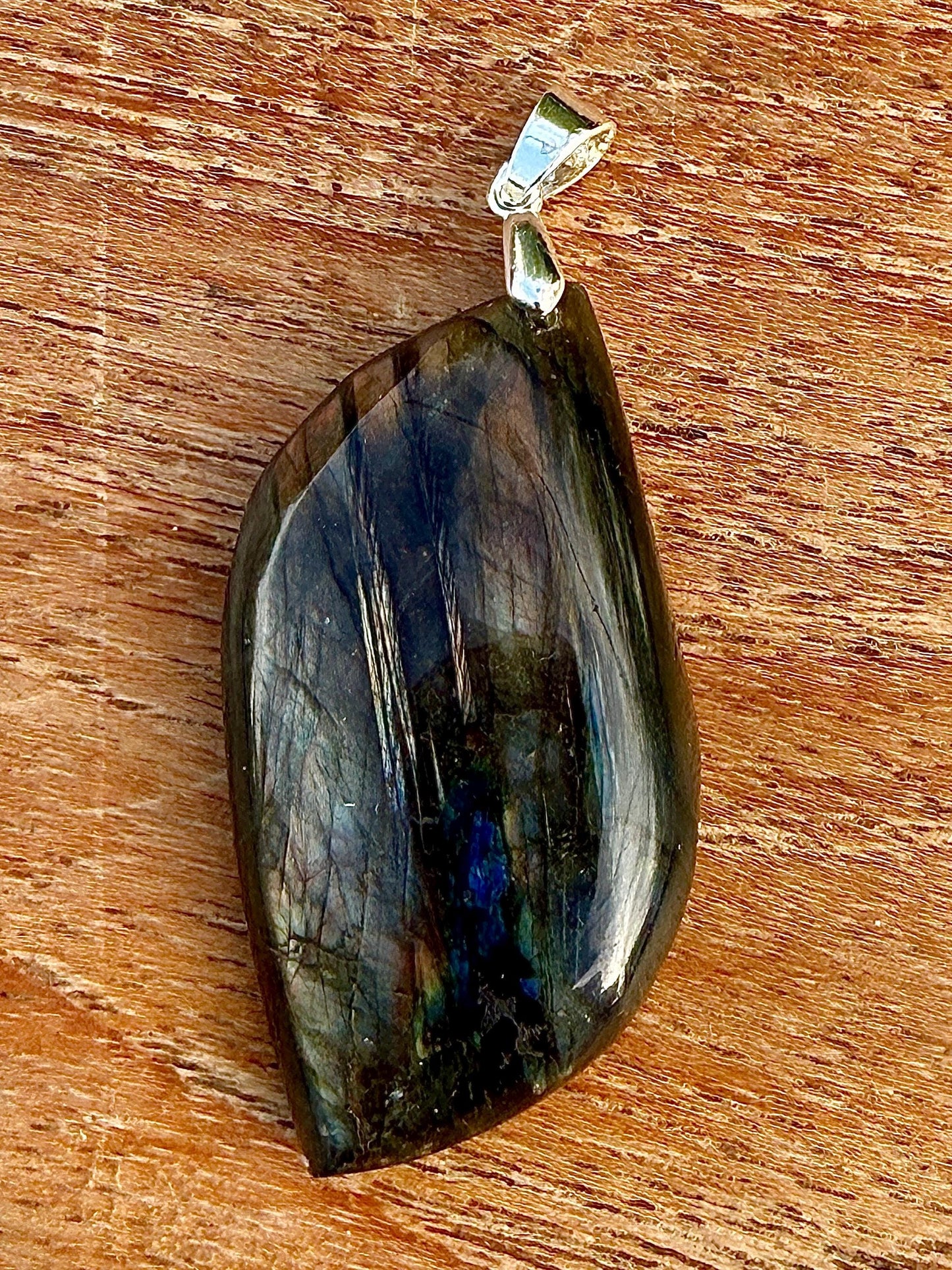 Pendentif en labradorite pierre naturelle semi précieuse