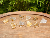 Gua sha visage en quartz hematoide / golden healer pierre naturelle semi précieuse