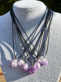 Collier pendentif en amethyste brute pierre naturelle
