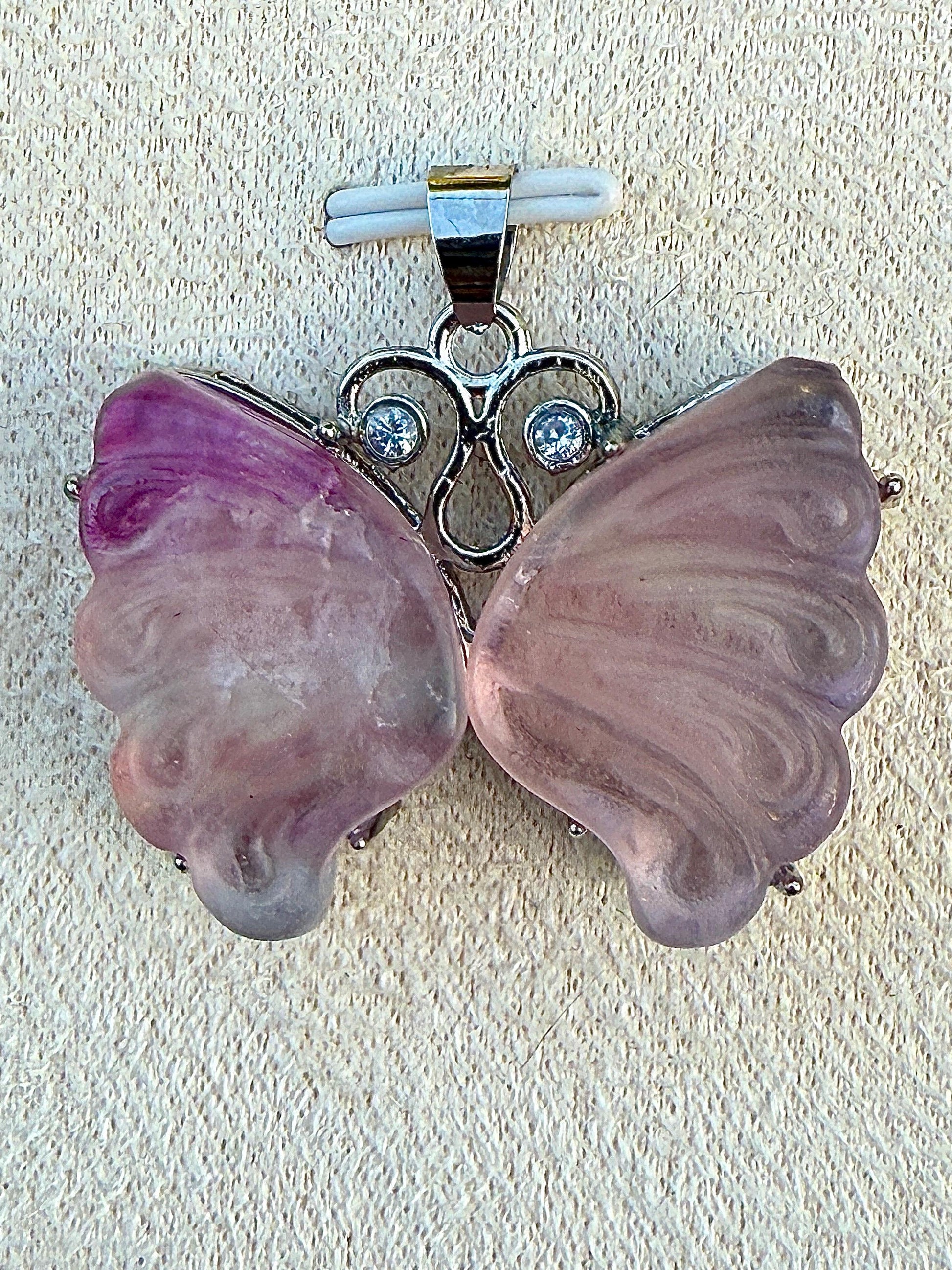 Pendentif papillon en fluorite pierre naturelle semi précieuse