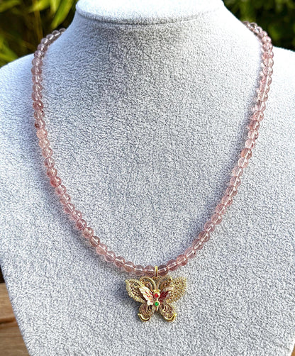 Collier papillon en quartz fraise pierre naturelle semi précieuse