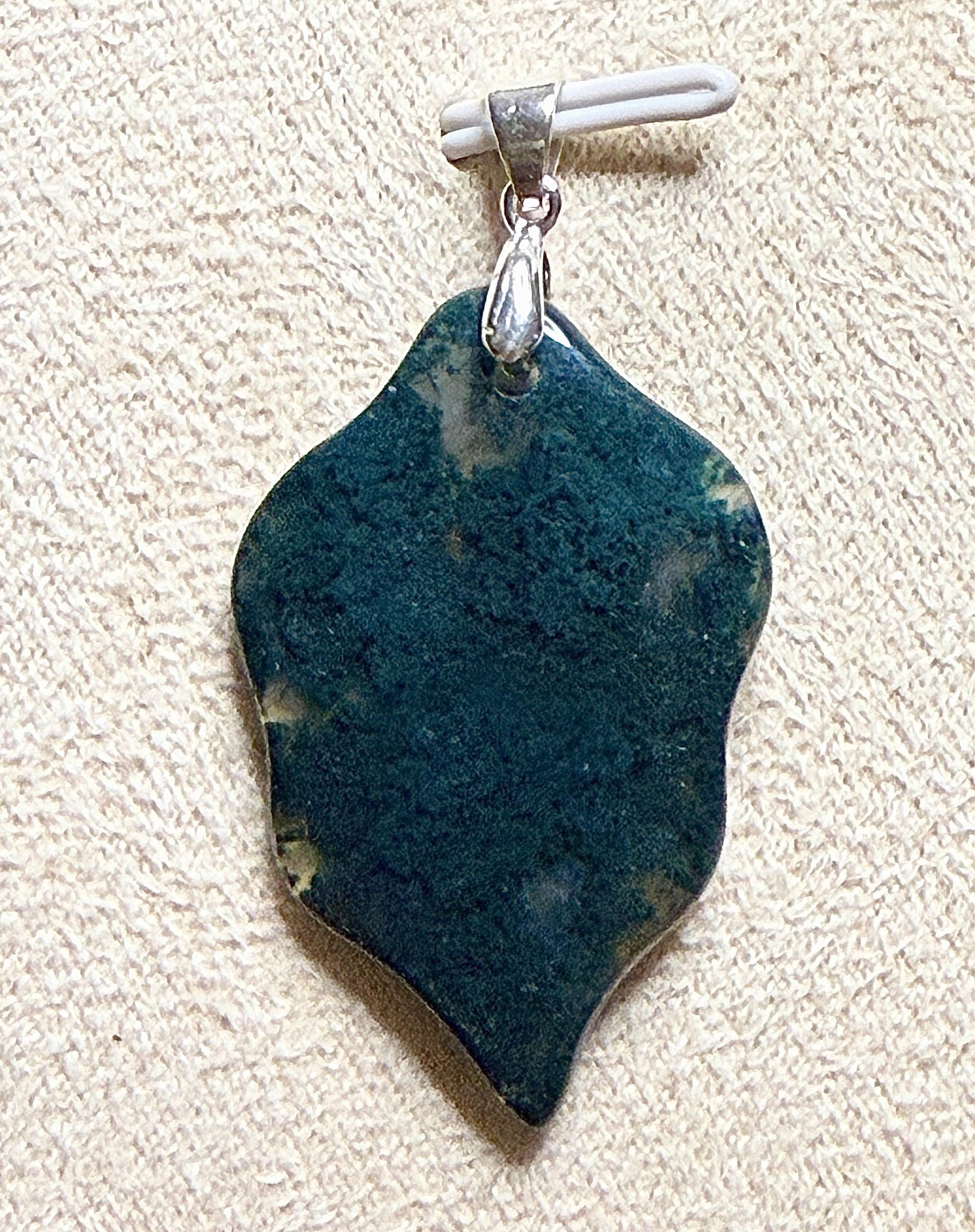 Pendentif agate mousse pierre naturelle semi précieuse