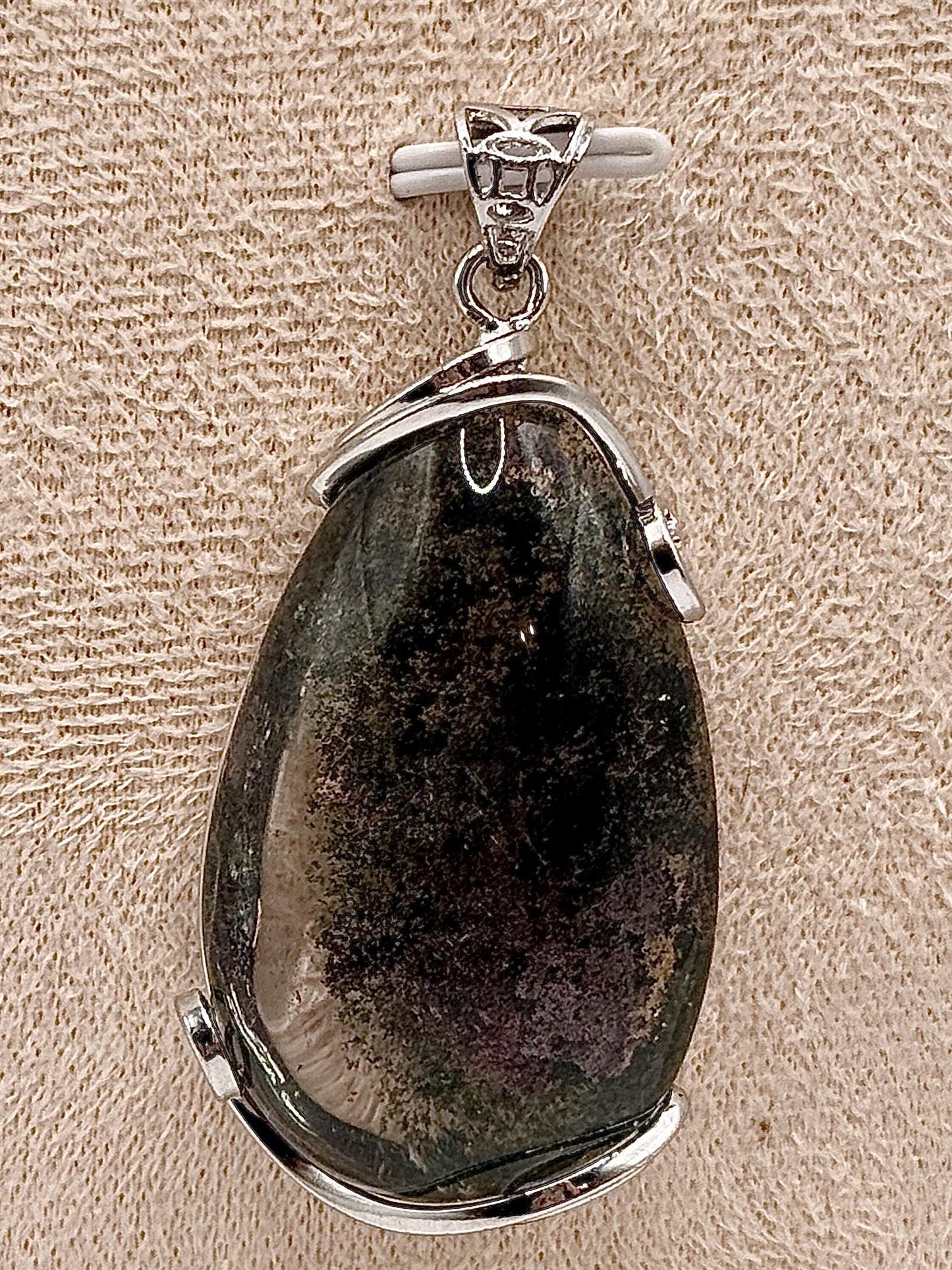 Collier pendentif quartz lodolite - quartz jardin pierre naturelle semi précieuse