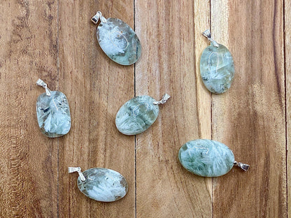 Pendentif en fluorite plume pierre naturelle semi précieuse