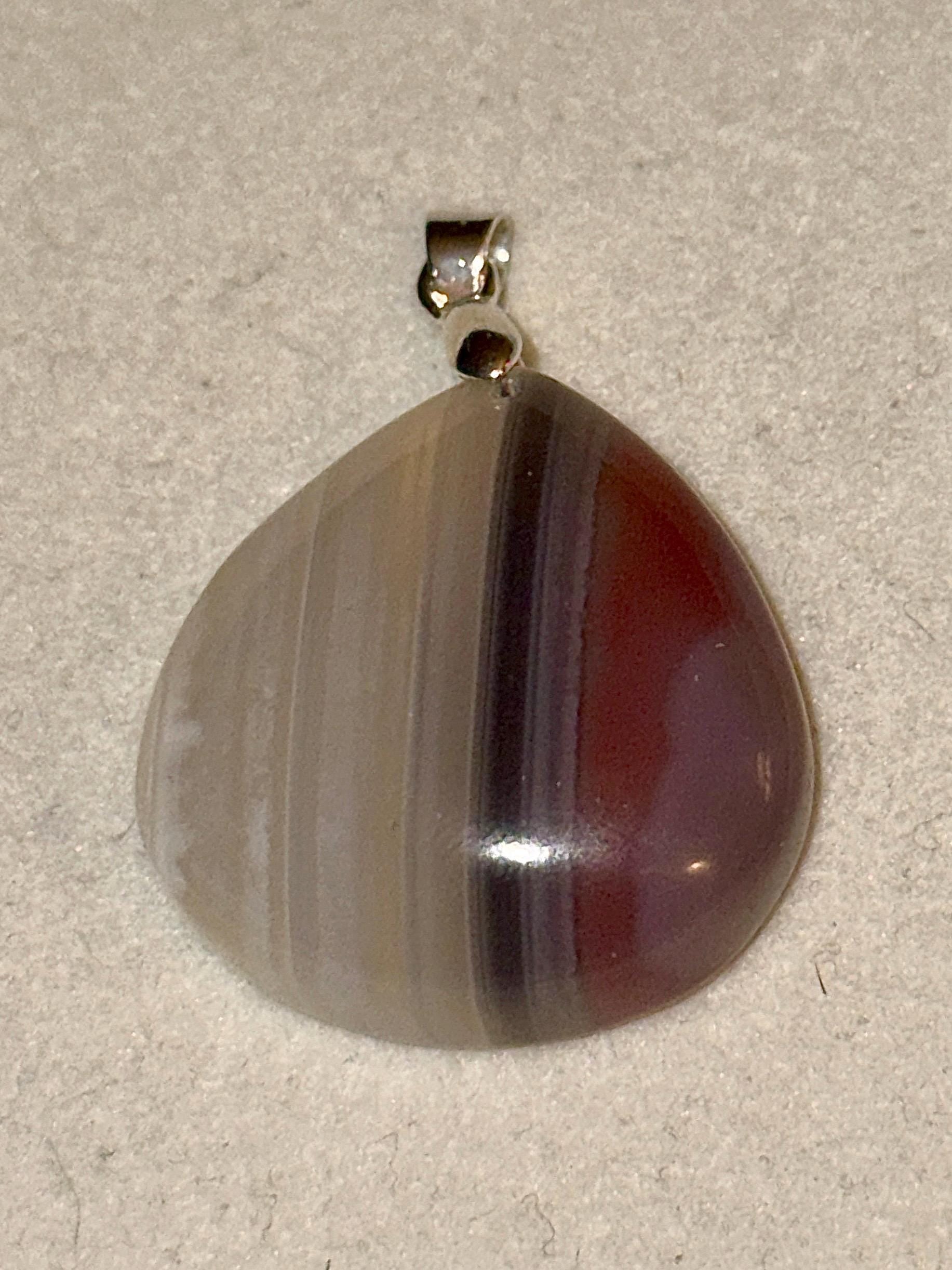 Pendentif en agate à bandes rose pierre naturelle