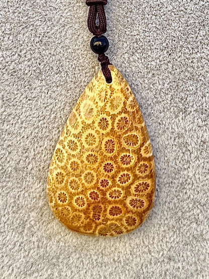Collier jaspe corail pierre semi précieuse