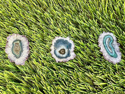 Exceptionnel tranche d’amethyste stalactite pierre naturelle semi précieuse