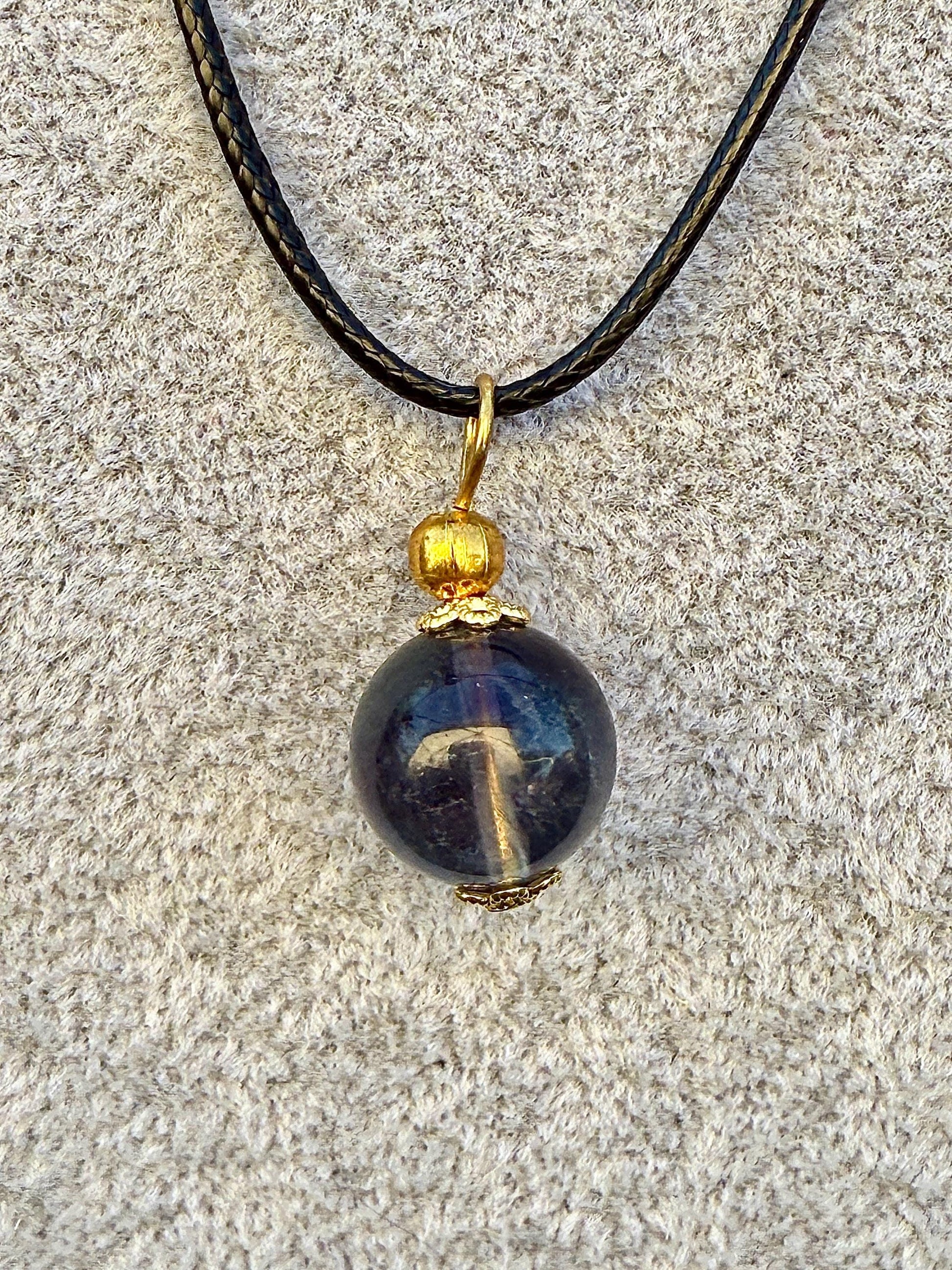 Collier perle en fluorite pierre naturelle semi précieuse