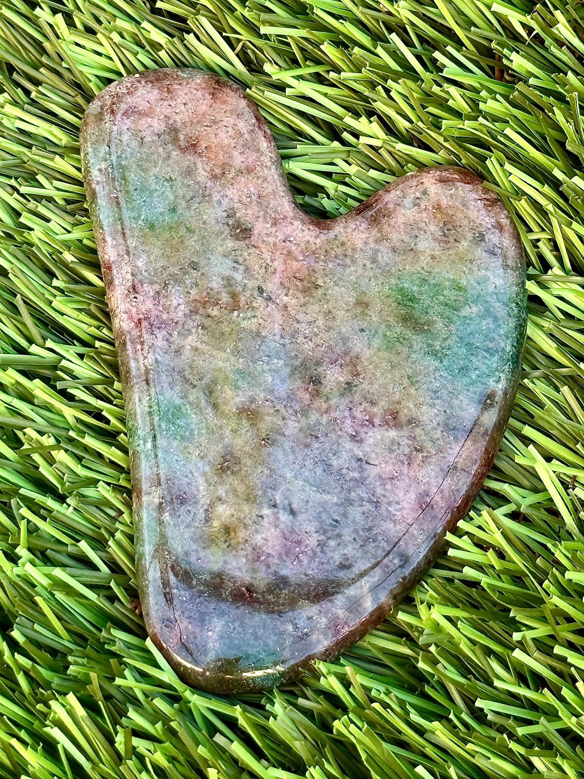 Gua sha visage en pierre naturelle semi précieuse