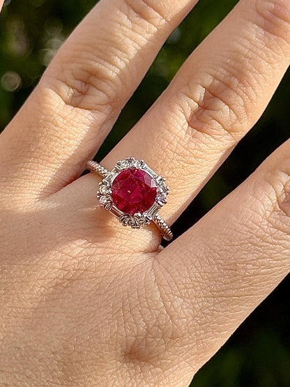 Bague en pierre précieuse